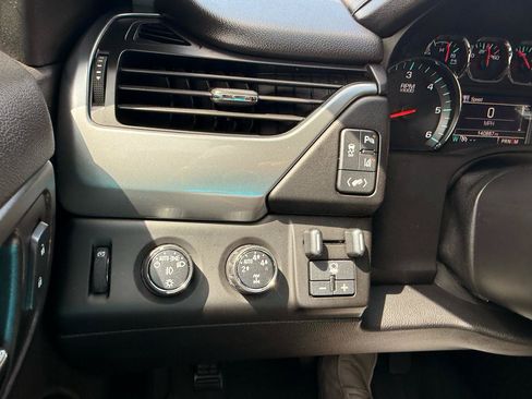 Used 2015 Chevrolet Tahoe LTZ AWD/4WD image 27