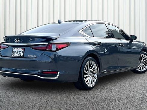 Used 2022 Lexus ES 300h w/ Accessory Package 2 image 25