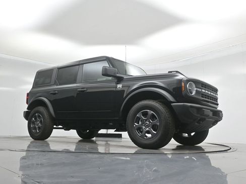 New 2025 Ford Bronco Big Bend image 3