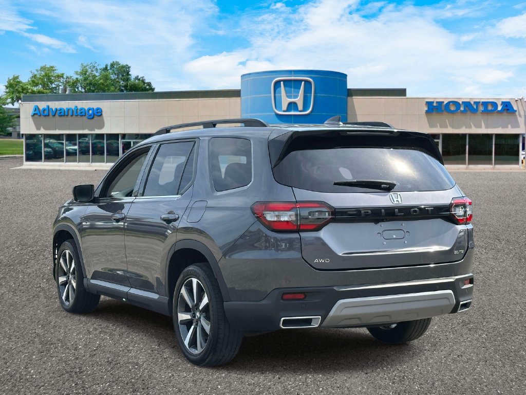 Used 2023 Honda Pilot Elite image 5