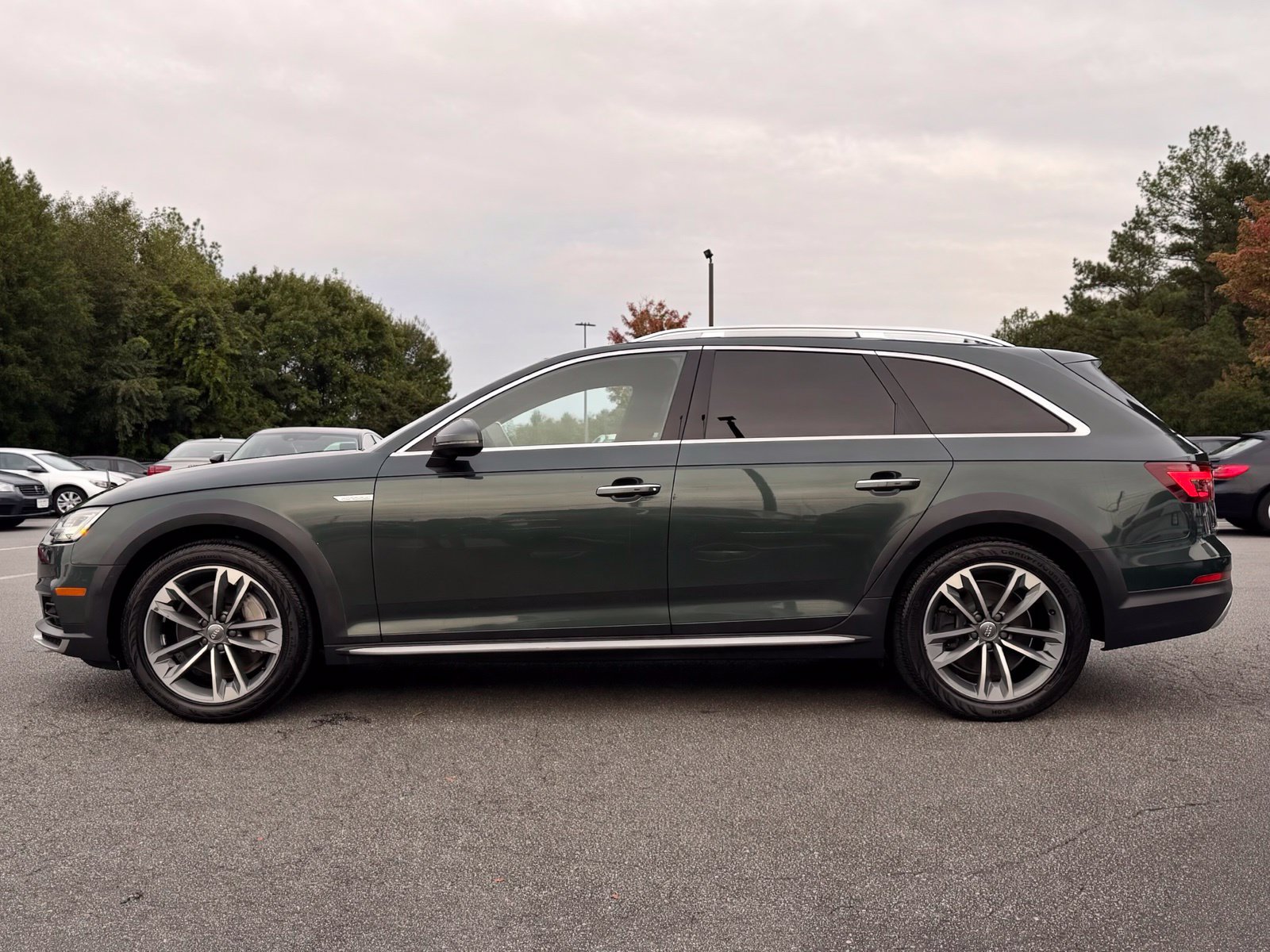 Used 2018 Audi A4 2.0T allroad Premium Plus AWD/4WD image 2