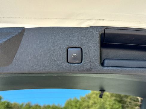 Certified 2023 Ford Escape Platinum image 15