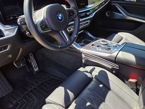 Used 2026 BMW X7 M60i AWD/4WD image 4