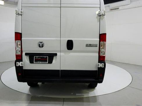 Used 2025 RAM ProMaster 2500 w/ Convenience Group FWD image 7
