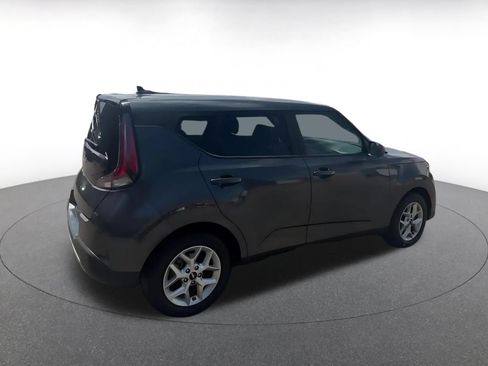 Used 2025 Kia Soul LX w/ LX Technology Package FWD image 15