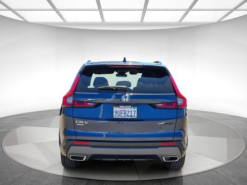 Used 2025 Honda CR-V Sport image 4