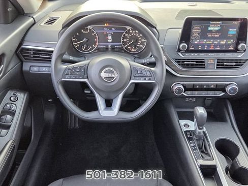 Certified 2025 Nissan Altima 2.5 SV FWD image 12