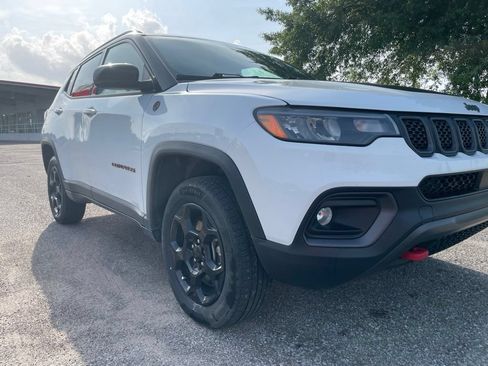 Used 2023 Jeep Compass Trailhawk AWD/4WD image 10