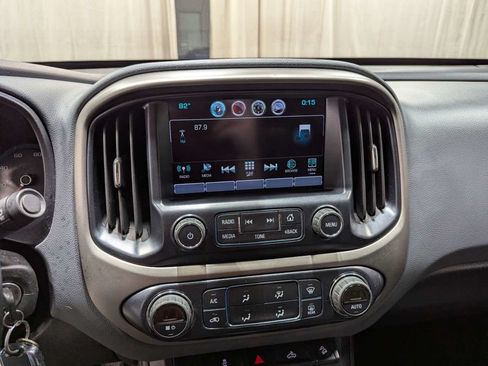 Used 2016 Chevrolet Colorado Z71 AWD/4WD image 11