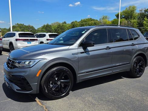 Used 2023 Volkswagen Tiguan SE R-Line AWD/4WD image 9