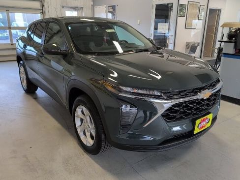 New 2026 Chevrolet Trax LS FWD image 7