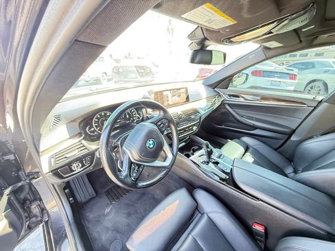 Used 2019 BMW 530e w/ Convenience Package image 12