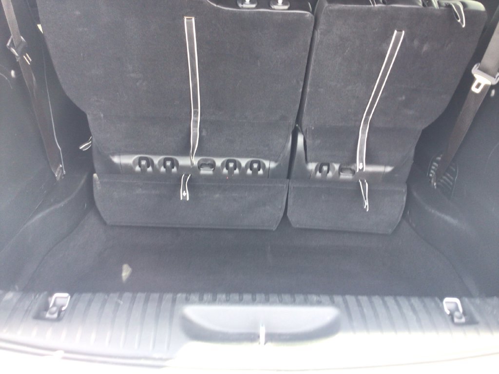 Used 2025 Chrysler Pacifica Select FWD image 13