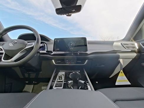 New 2026 Volkswagen Atlas Cross Sport SEL AWD/4WD image 26