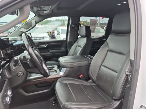 Used 2023 GMC Sierra 1500 SLT w/ SLT Convenience Package AWD/4WD image 14