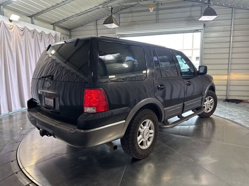 Used 2004 Ford Expedition XLT image 5
