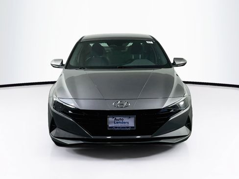 Used 2023 Hyundai Elantra SEL w/ Convenience Package FWD image 2