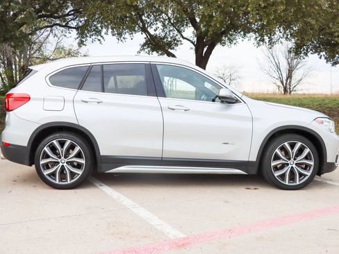 Used 2017 BMW X1 xDrive28i AWD/4WD image 7