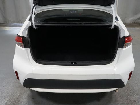 Certified 2022 Toyota Corolla LE FWD image 30