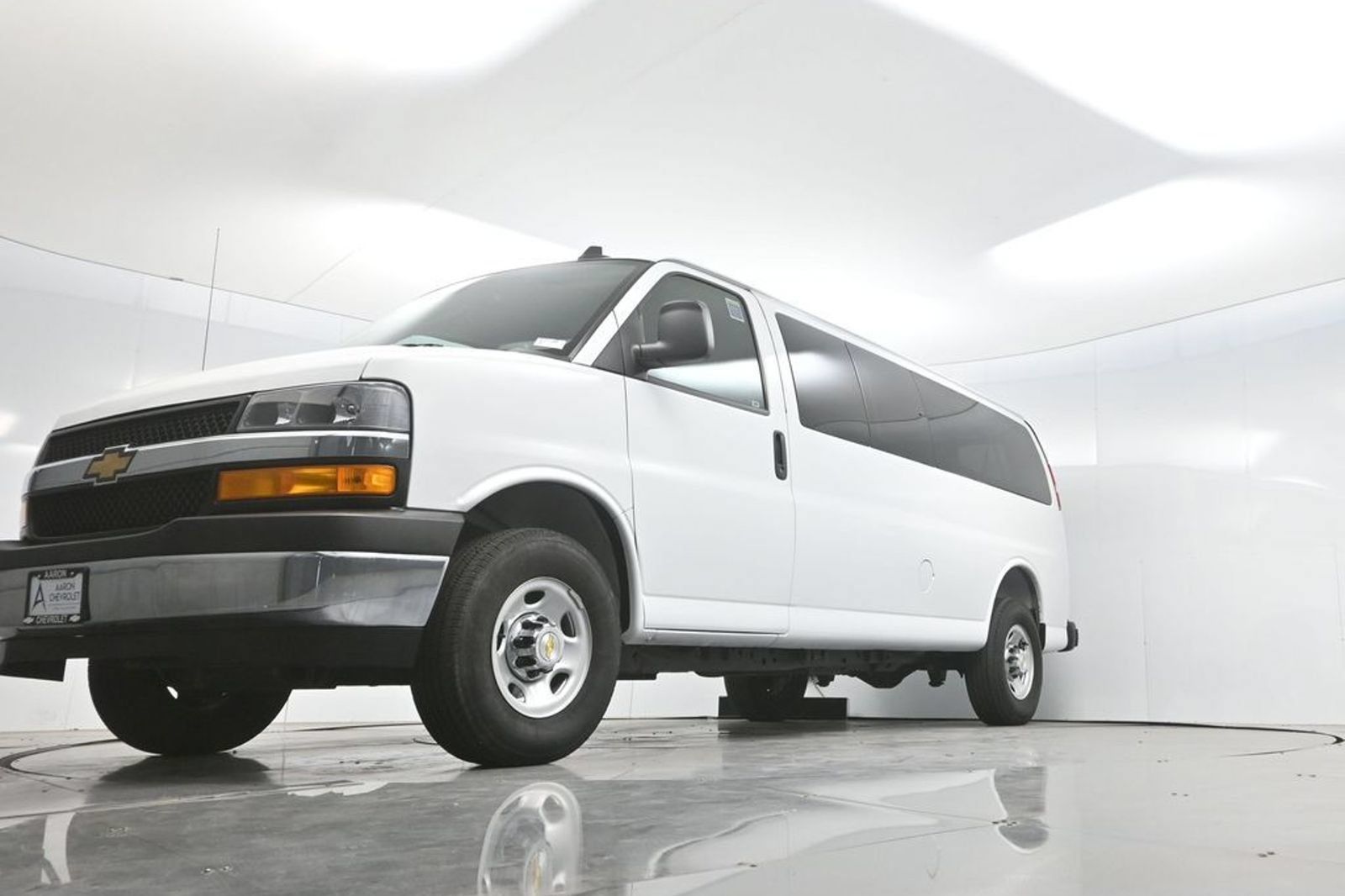 Used 2025 Chevrolet Express 3500 LT w/ LT Preferred Equipment Group RWD image 52