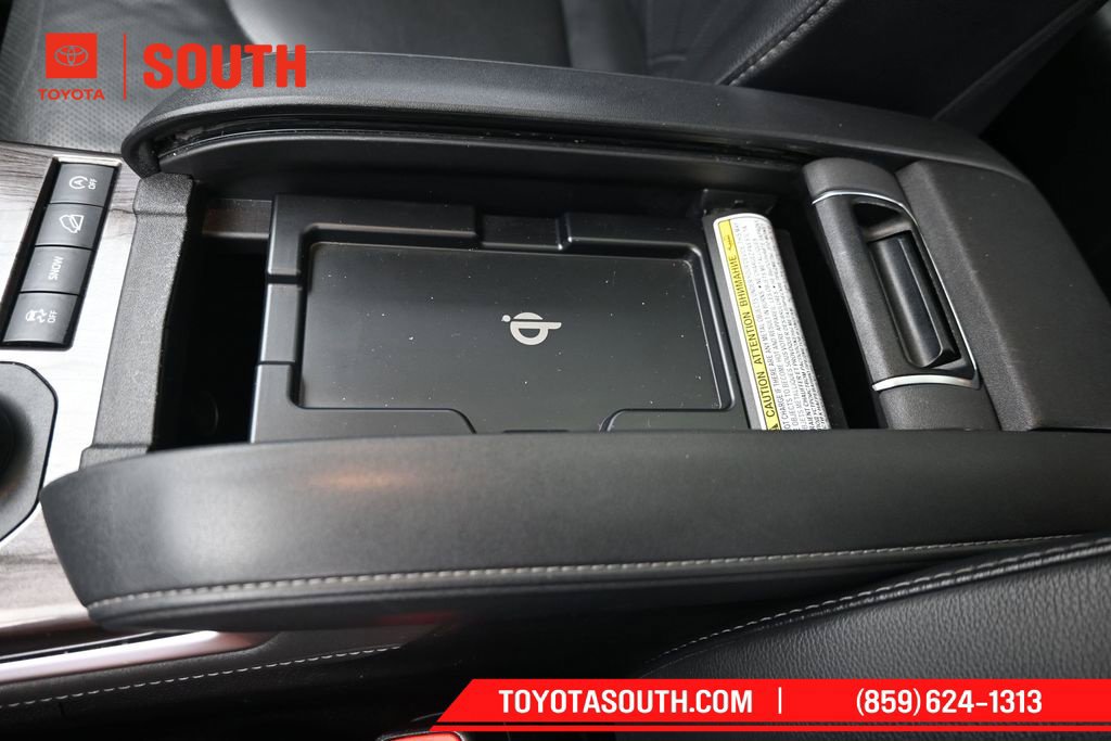 Used 2021 Toyota Highlander Platinum AWD/4WD image 21