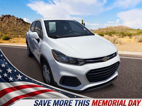 Used 2020 Chevrolet Trax LS w/ Tint and Cruise Package FWD image 1