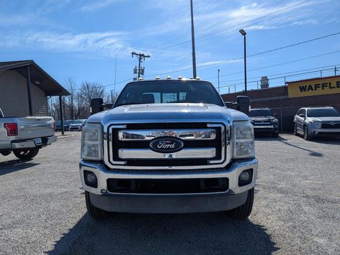Used 2012 Ford F350 Lariat image 2
