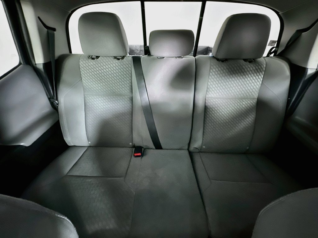 Used 2021 Toyota Tacoma SR5 AWD/4WD image 13