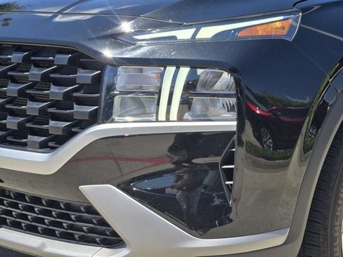 Certified 2023 Hyundai Santa Fe SE FWD image 9