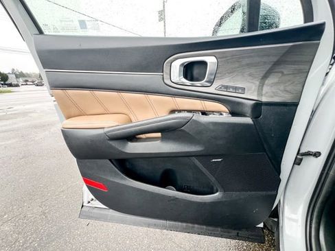 Used 2024 Kia Sorento SX Prestige w/ Olive Brown Leather Package image 19