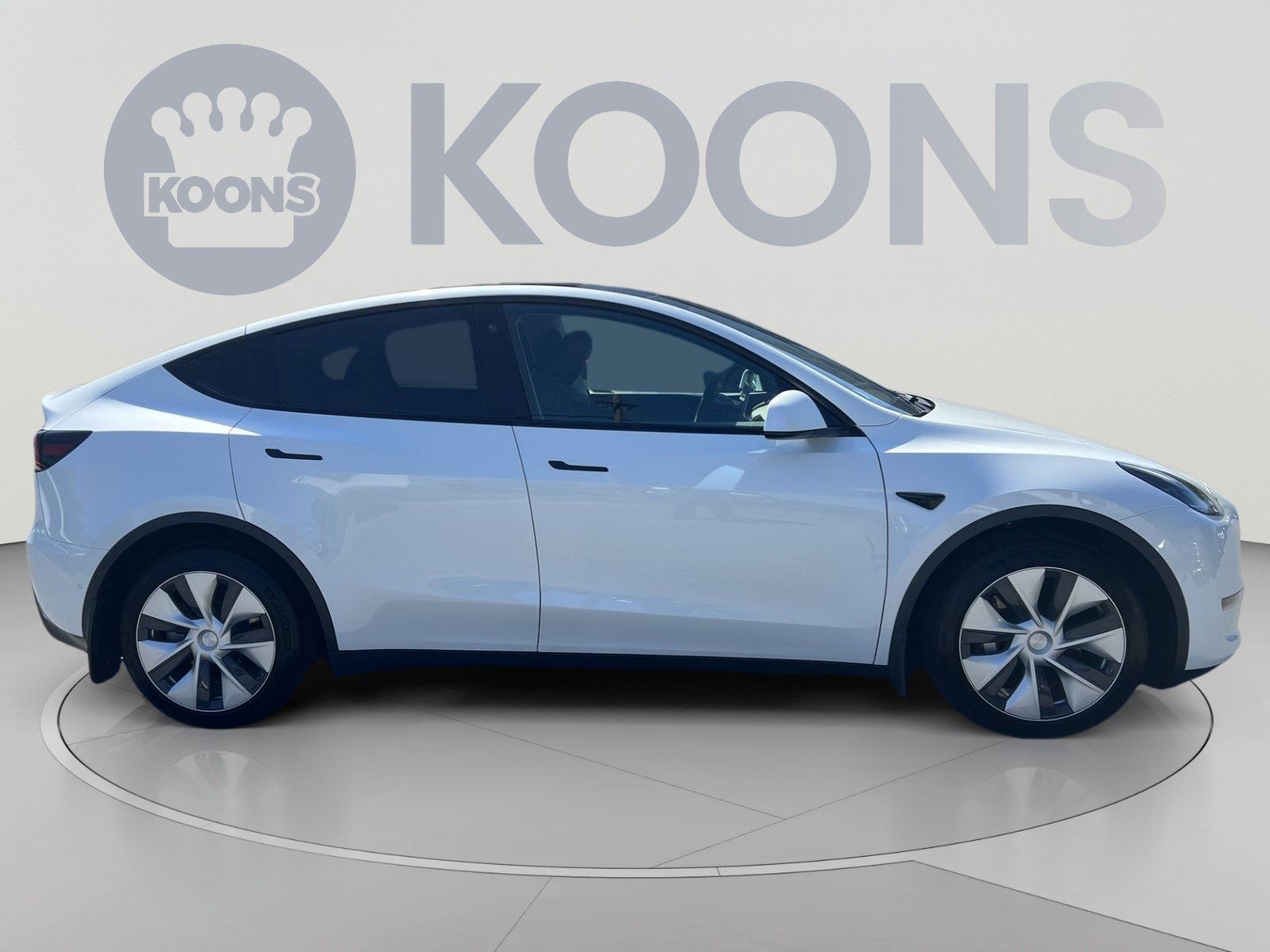 Used 2021 Tesla Model Y Long Range AWD/4WD image 8