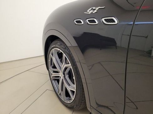 Used 2023 Maserati Levante GT image 10
