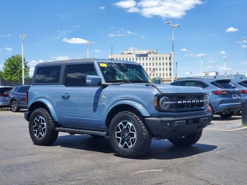 Used 2023 Ford Bronco Outer Banks AWD/4WD image 1
