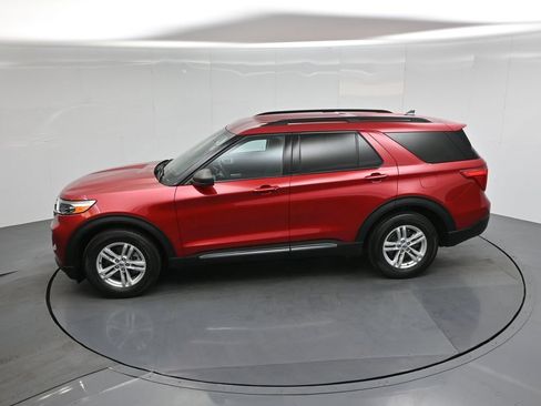 Used 2023 Ford Explorer XLT RWD image 41