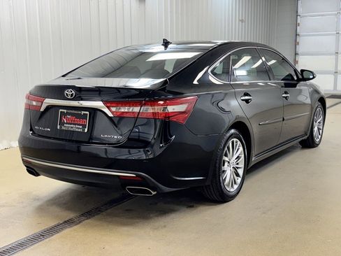 Used 2016 Toyota Avalon Limited image 5