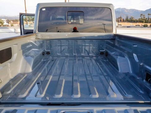 New 2026 Jeep Gladiator Sport AWD/4WD image 27