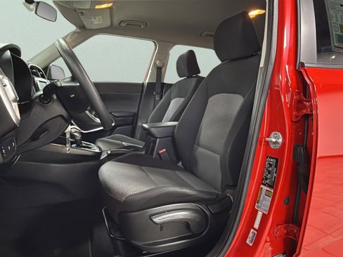Used 2021 Kia Soul LX image 16