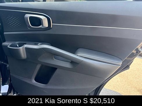 Used 2021 Kia Sorento S FWD image 20