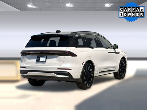 Used 2025 Lincoln Nautilus Black Label w/ Jet Appearance Package AWD/4WD image 9