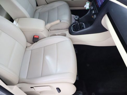 Used 2010 Volkswagen Jetta TDI FWD image 49