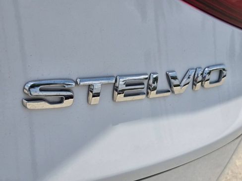 Used 2022 Alfa Romeo Stelvio Veloce AWD/4WD image 14
