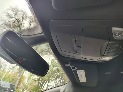 New 2026 Chrysler Pacifica Select image 29