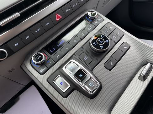 Certified 2025 Hyundai Palisade SEL AWD/4WD image 23