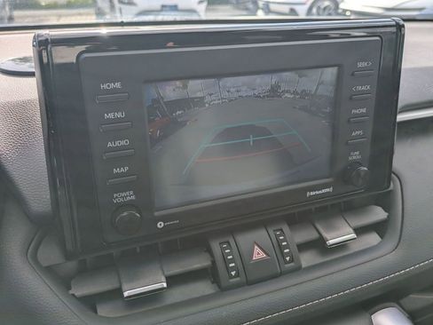 Used 2021 Toyota RAV4 XLE Premium image 22