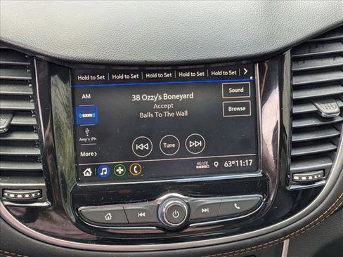 Used 2022 Chevrolet Trax LT w/ Sport Edition image 13