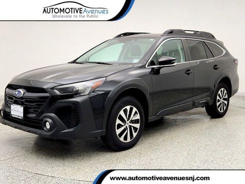 Used 2024 Subaru Outback Premium image 1