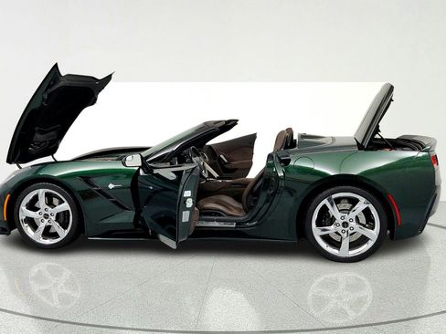 Used 2014 Chevrolet Corvette Stingray Convertible w/ 3LT Preferred Equipment Group RWD image 10