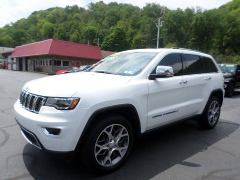Used 2022 Jeep Grand Cherokee Limited w/ Trailer Tow Group IV AWD/4WD image 3