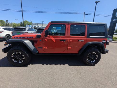 Used 2024 Jeep Wrangler Unlimited Rubicon 4xe AWD/4WD image 3