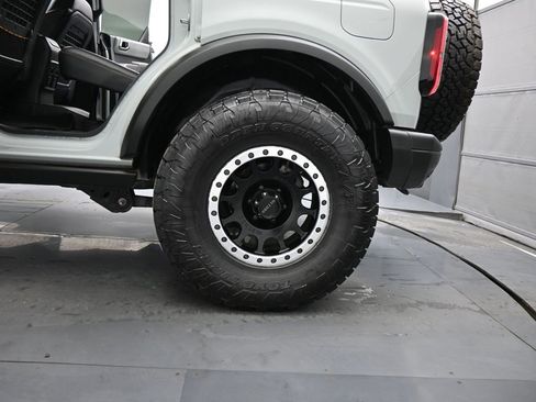 Used 2023 Ford Bronco Badlands image 21